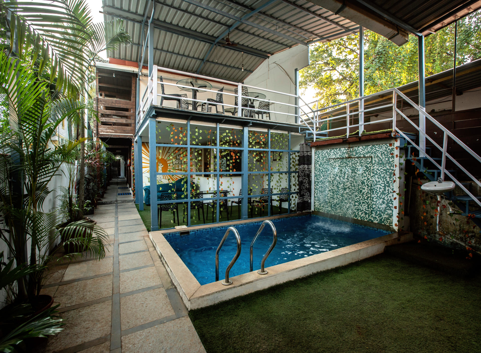 Best resort in Goa with luxury rooms and modern amenities